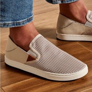 OluKai Pehuea womens slip on shoes, size 7.5